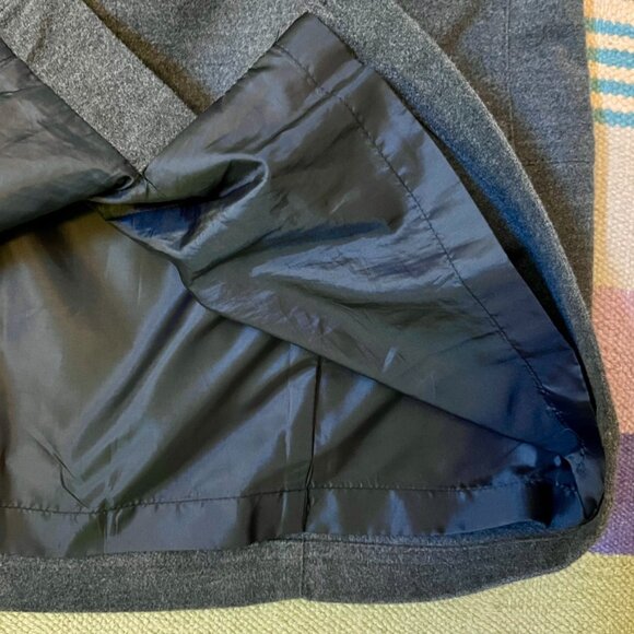 Eddie Bauer Grey Cargo Skirt size 6 tall - Picture 5 of 6